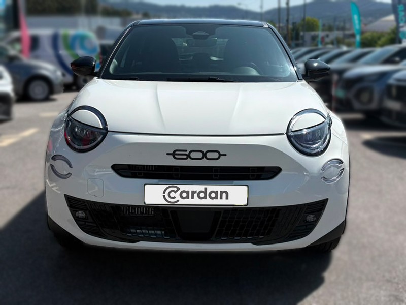fiat-600-2026-gasolina-1199cc