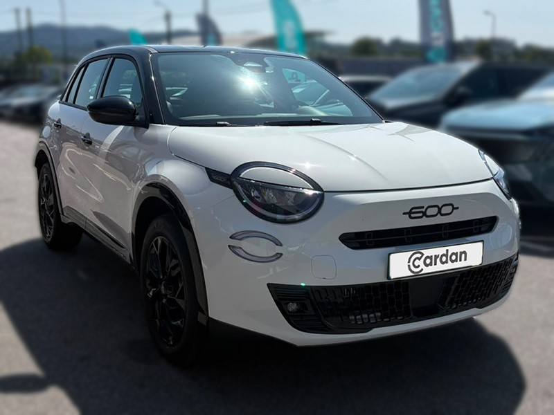 fiat-600-2026-gasolina-1199cc