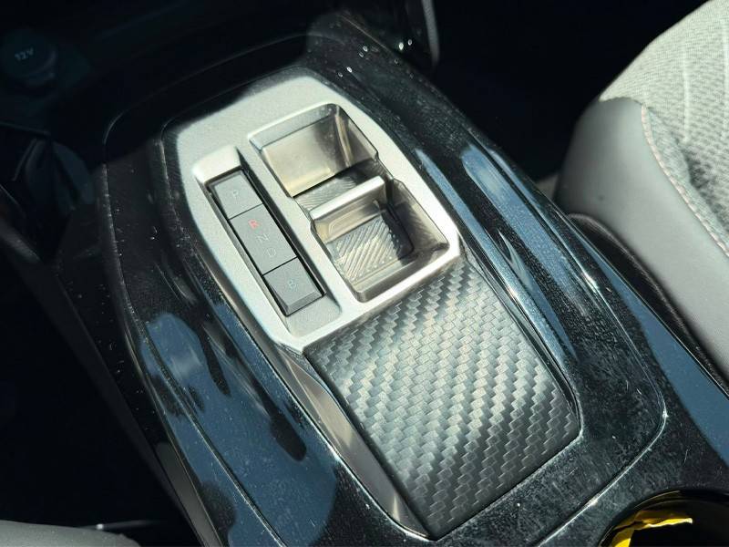peugeot-2008-2024-eletrico-500cc