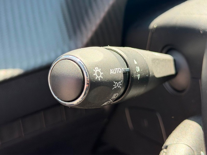 peugeot-2008-2024-eletrico-500cc