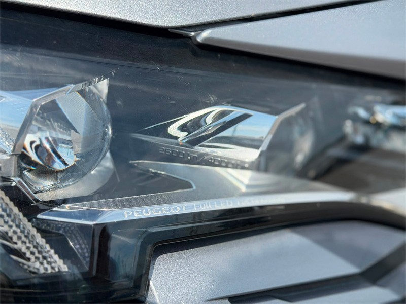 peugeot-3008-2023-hibrido-a-gasolina-1598cc