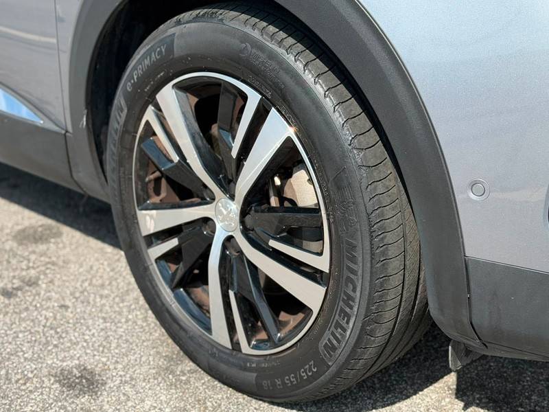 peugeot-3008-2023-hibrido-a-gasolina-1598cc