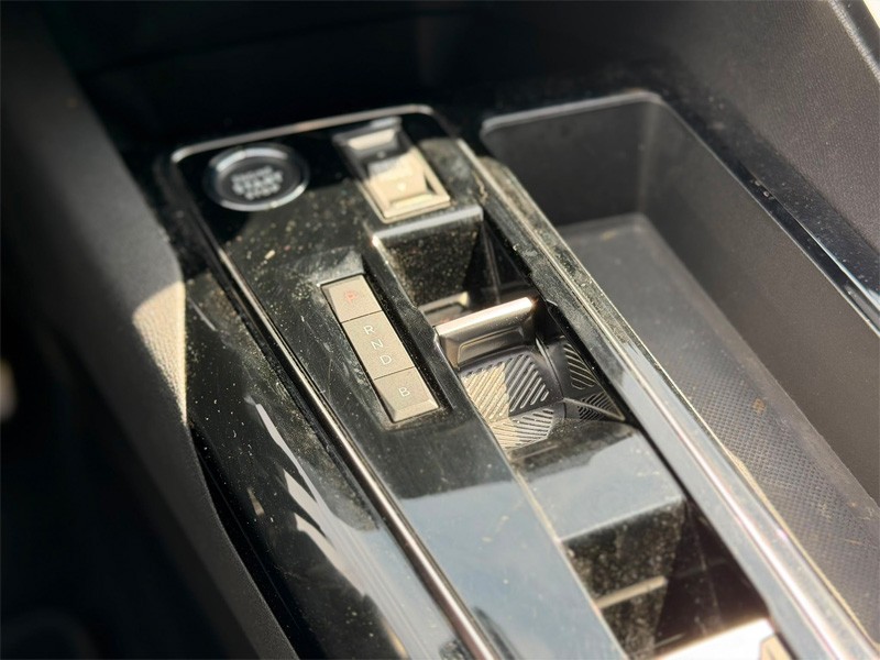 peugeot-3008-2023-hibrido-a-gasolina-1598cc