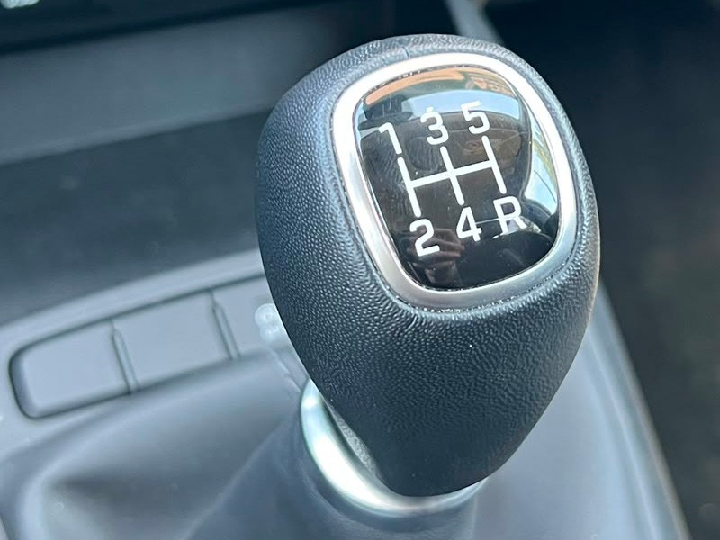 hyundai-i10-2025-gasolina-998cc