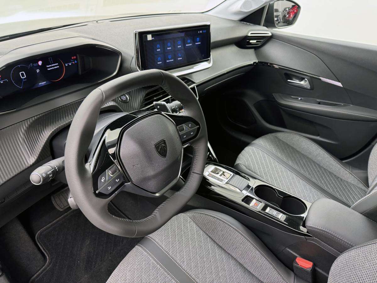 peugeot-208-2025-gasolina-1199cc