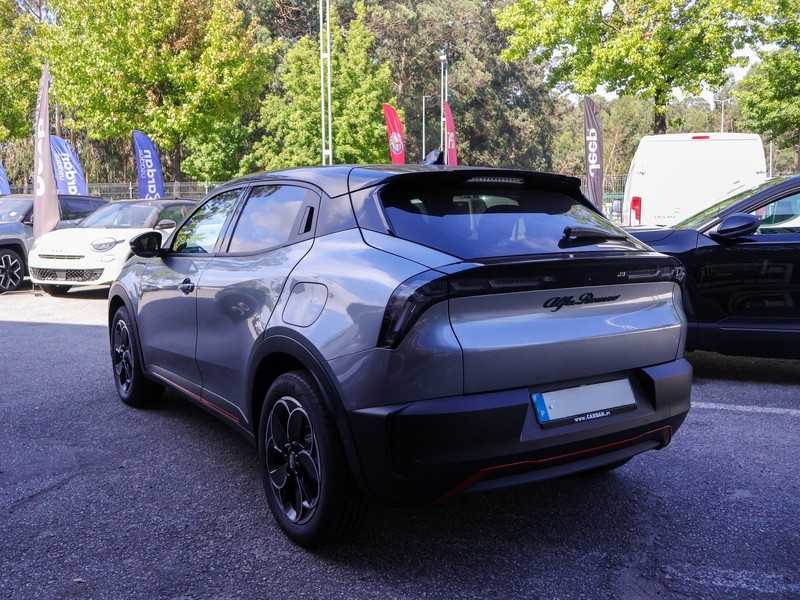 alfa-romeo-junior-2026-eletrico-500cc