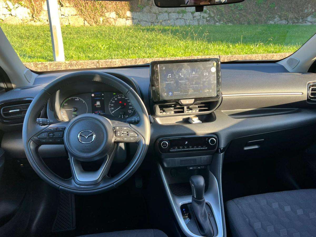 mazda-2-2025-hibrido-a-gasolina-1490cc