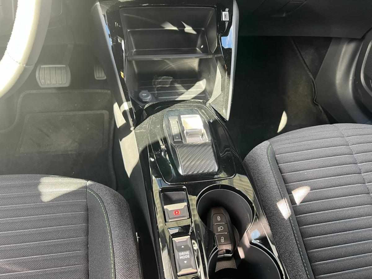 peugeot-2008-2025-eletrico-500cc