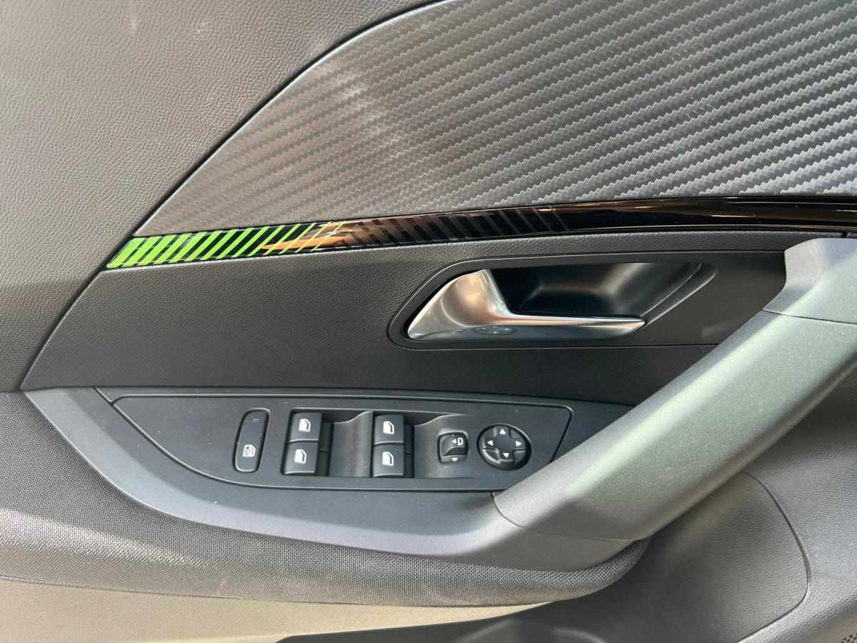 peugeot-2008-2025-eletrico-500cc