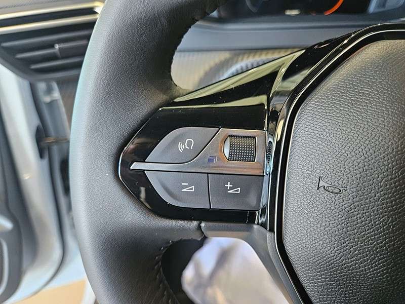 peugeot-208-2026-gasolina-1199cc