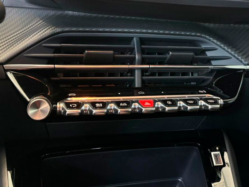 peugeot-208-2026-eletrico-500cc