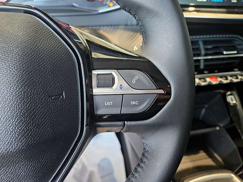 peugeot-208-2026-gasolina-1199cc