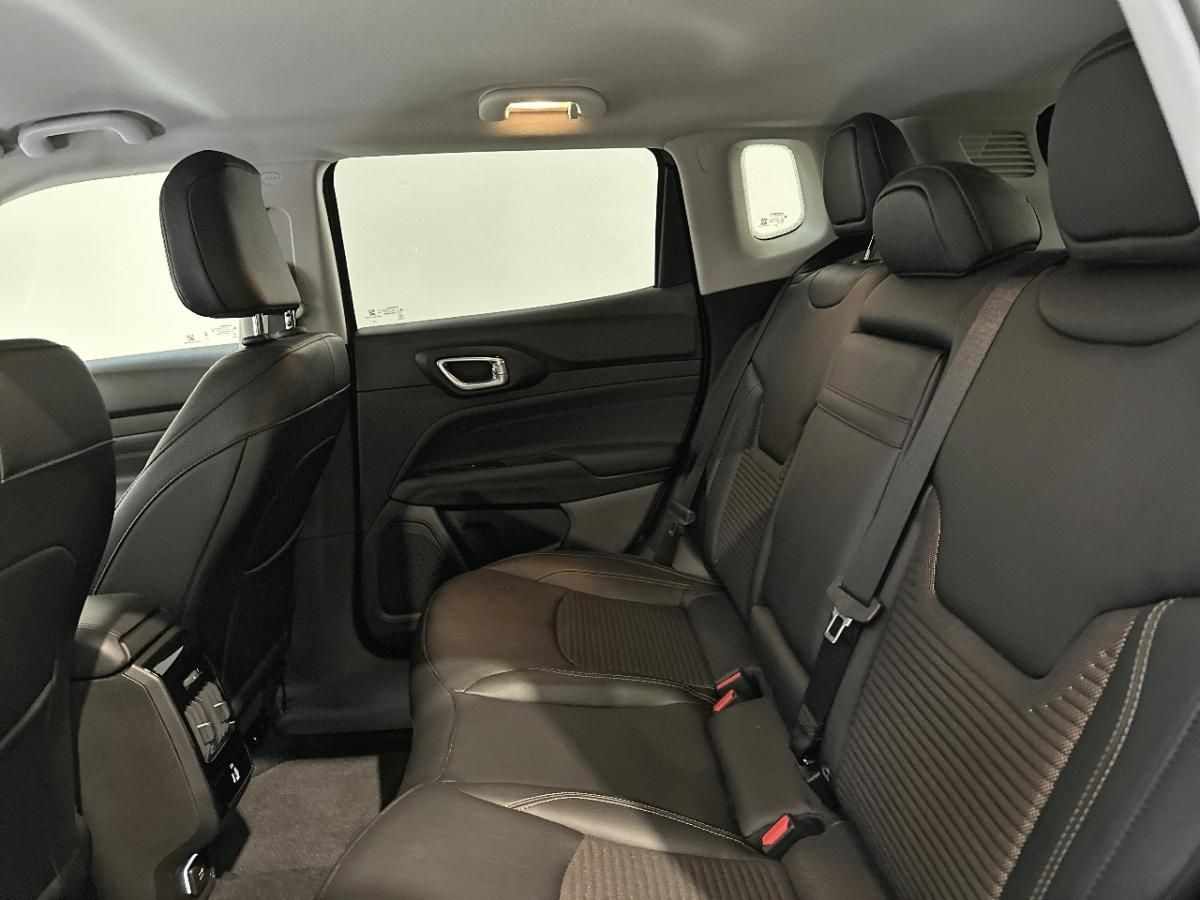 jeep-compass-2023-hibrido-a-gasolina-1332cc