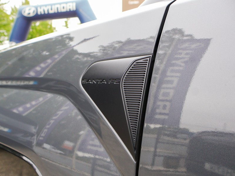 hyundai-santa-fe-2025-hibrido-a-gasolina-1598cc