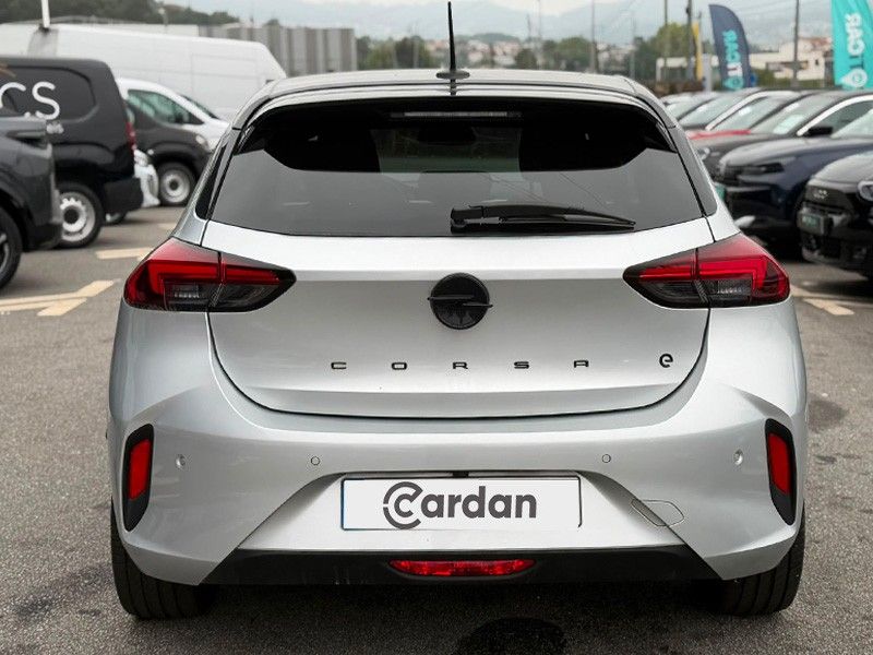 opel-corsa-2024-eletrico-500cc