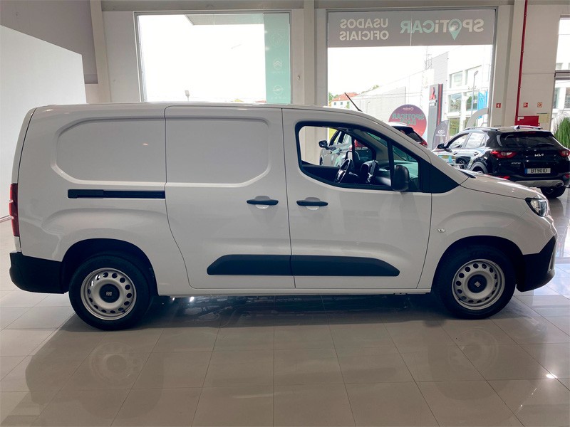 fiat-doblo-2025-diesel-1499cc