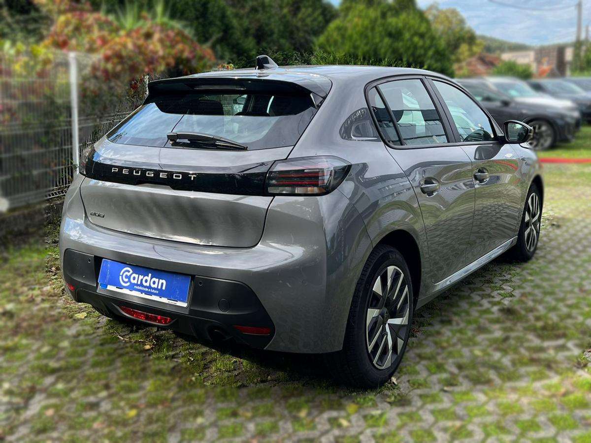 peugeot-208-2024-eletrico-500cc
