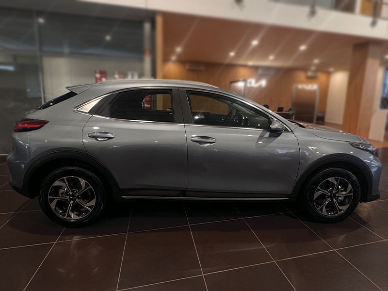 kia-xceed-2025-gasolina-998cc