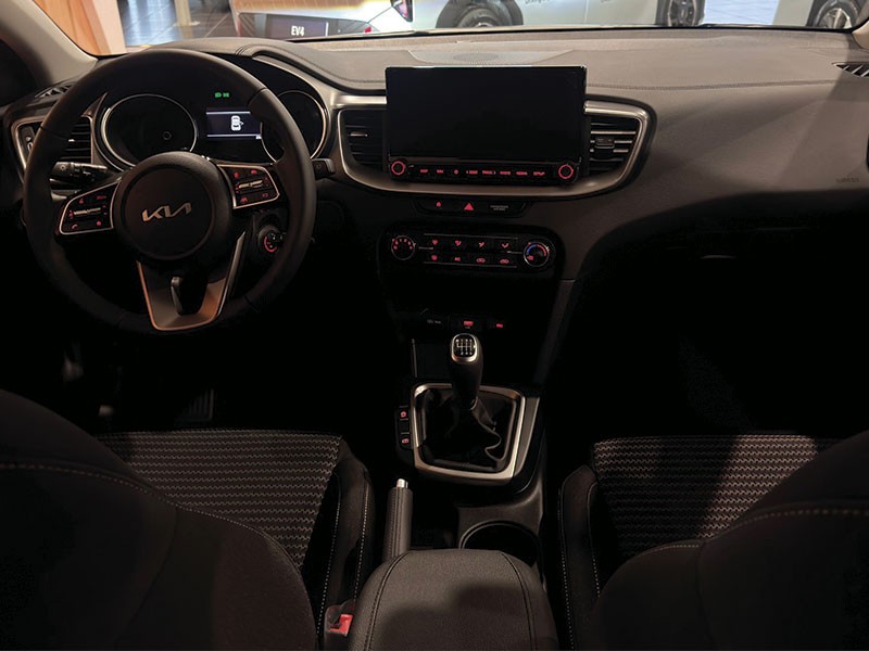 kia-xceed-2025-gasolina-998cc
