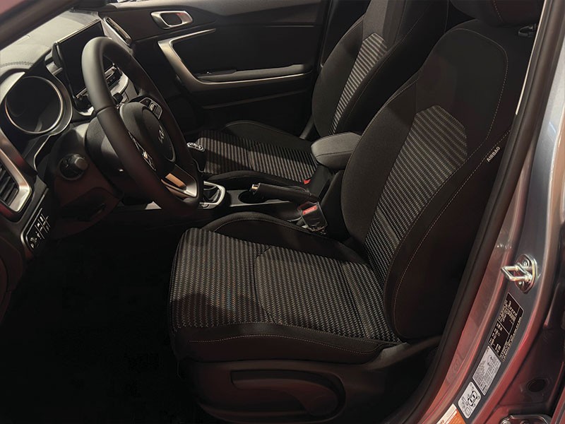 kia-xceed-2025-gasolina-998cc