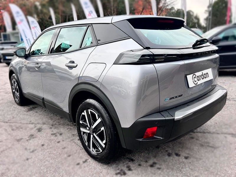 peugeot-2008-2025-eletrico-500cc