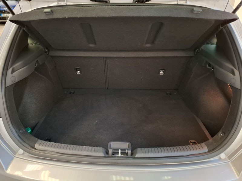 hyundai-i30-2023-gasolina-998cc