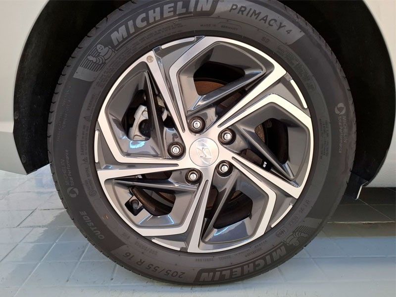 hyundai-i30-2023-gasolina-998cc