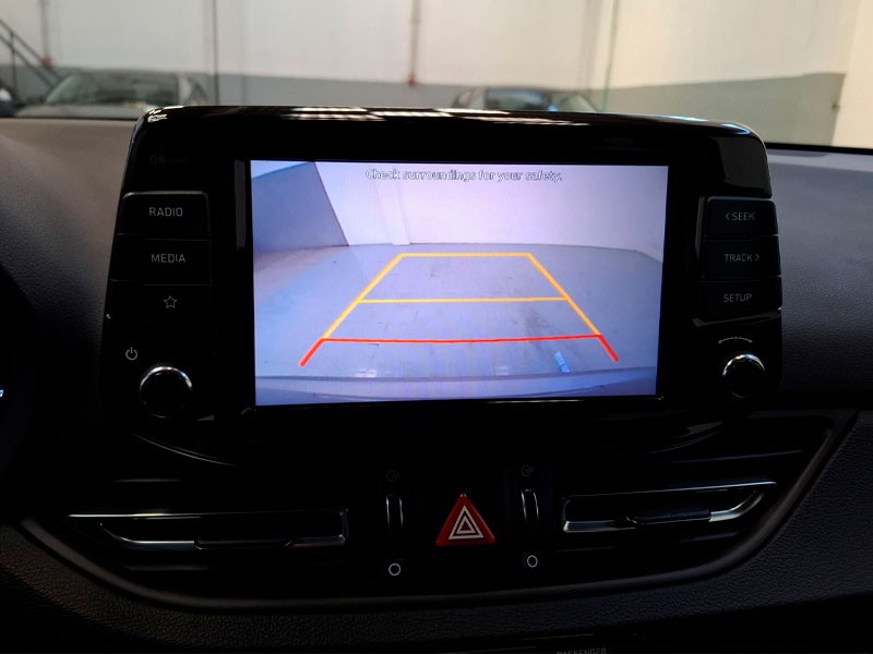 hyundai-i30-2023-gasolina-998cc