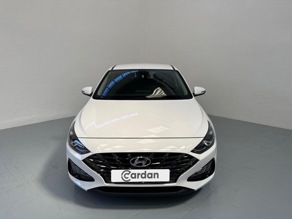 hyundai-i30-2023-gasolina-998cc