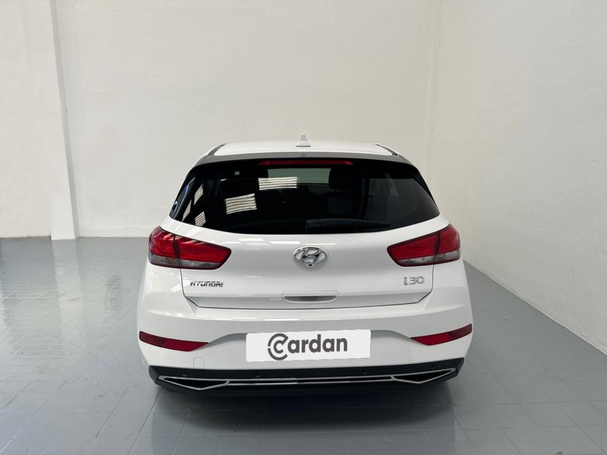 hyundai-i30-2023-gasolina-998cc