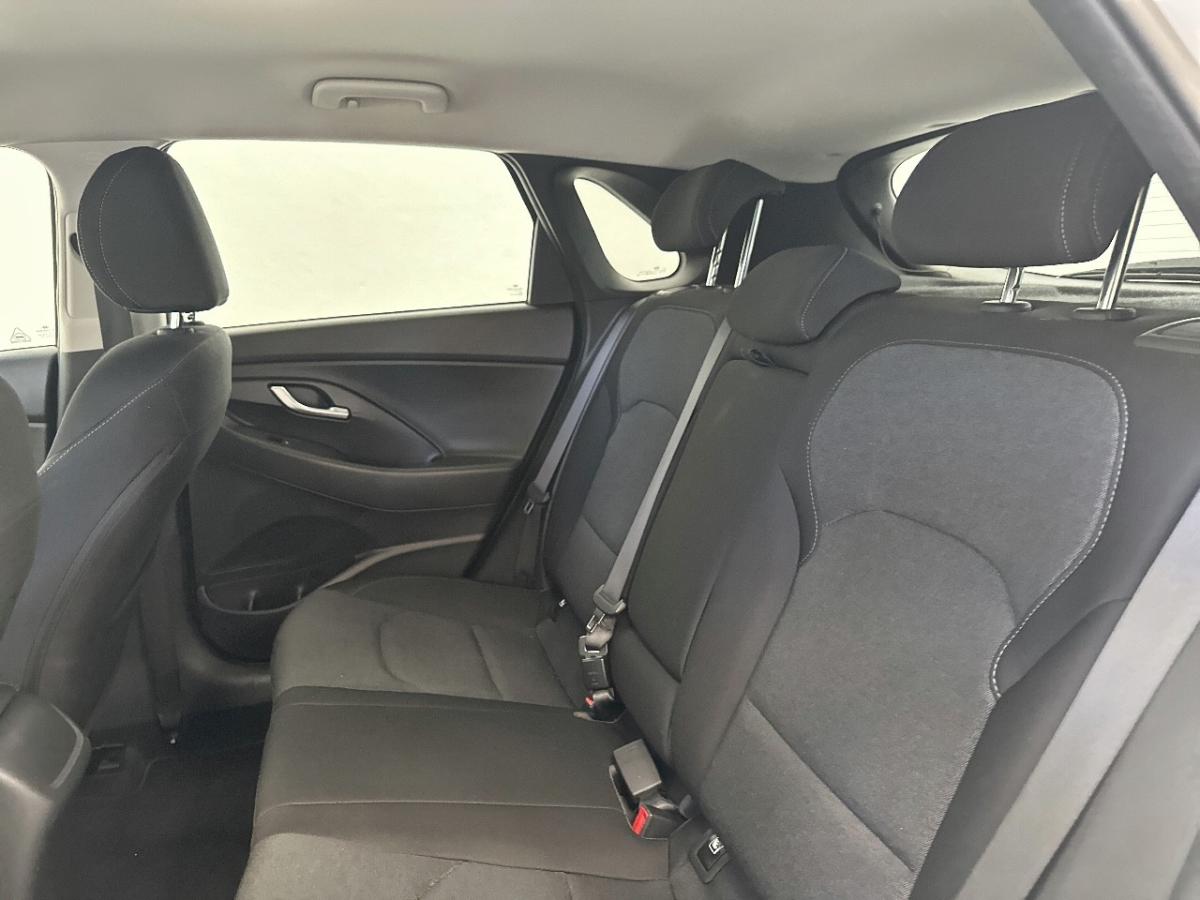 hyundai-i30-2023-gasolina-998cc