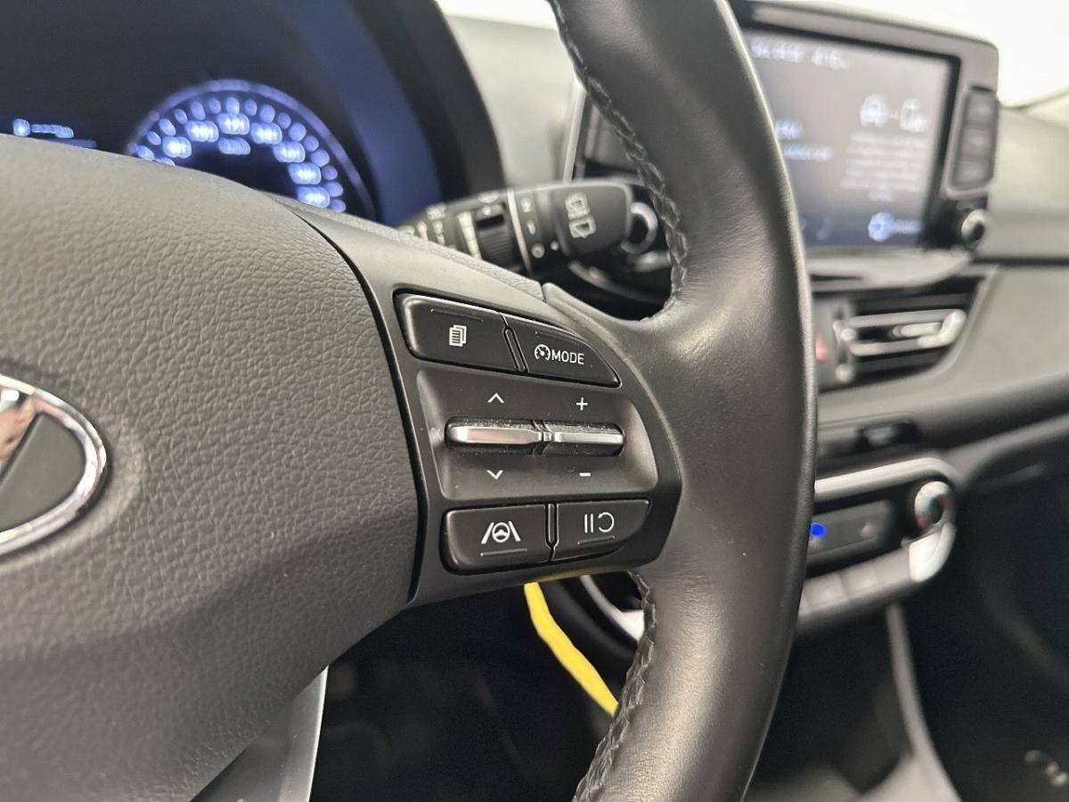 hyundai-i30-2023-gasolina-998cc