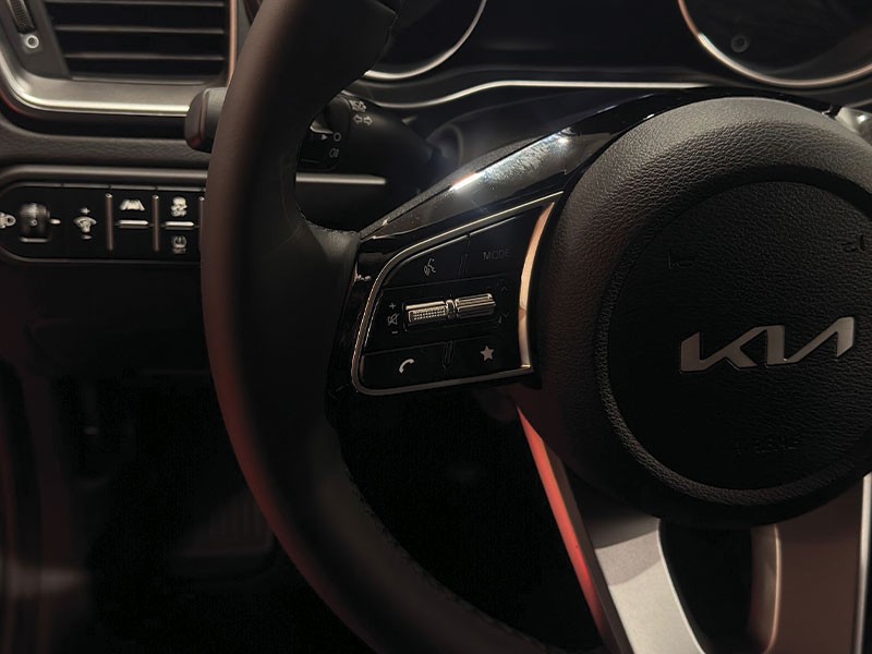 kia-xceed-2025-gasolina-998cc