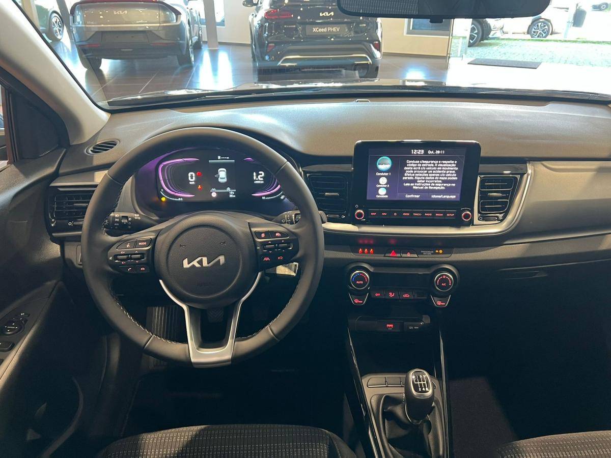 kia-stonic-2025-gasolina-998cc