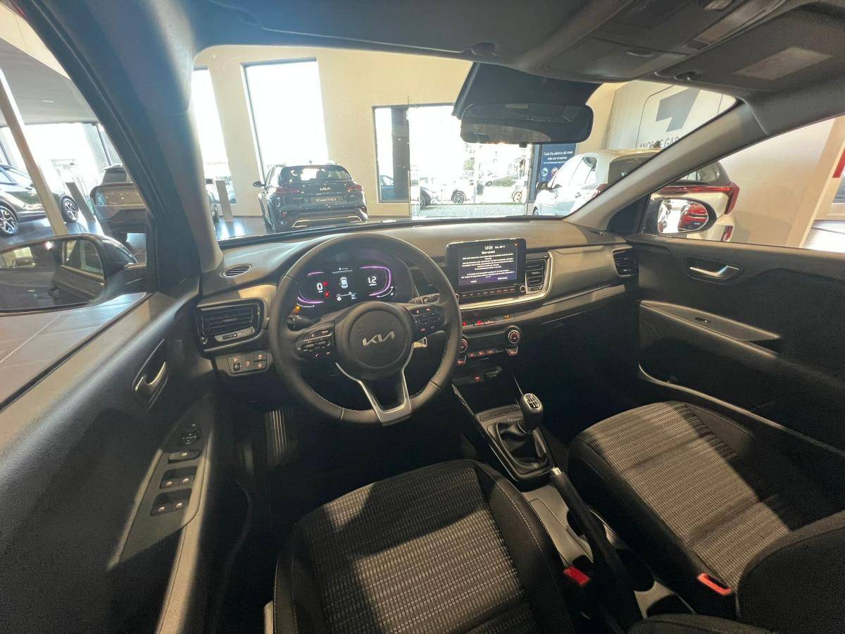 kia-stonic-2025-gasolina-998cc