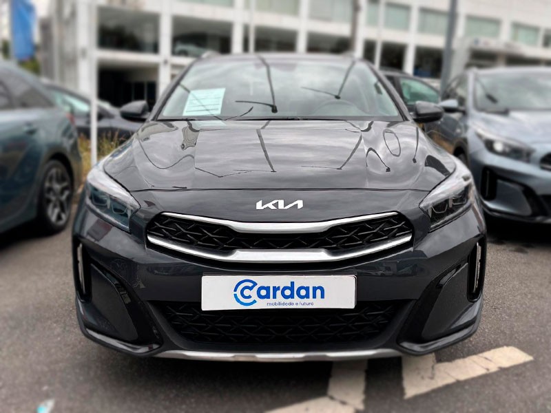 kia-xceed-2025-gasolina-998cc