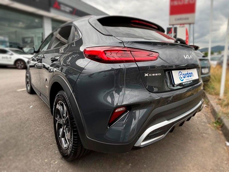 kia-xceed-2025-gasolina-998cc
