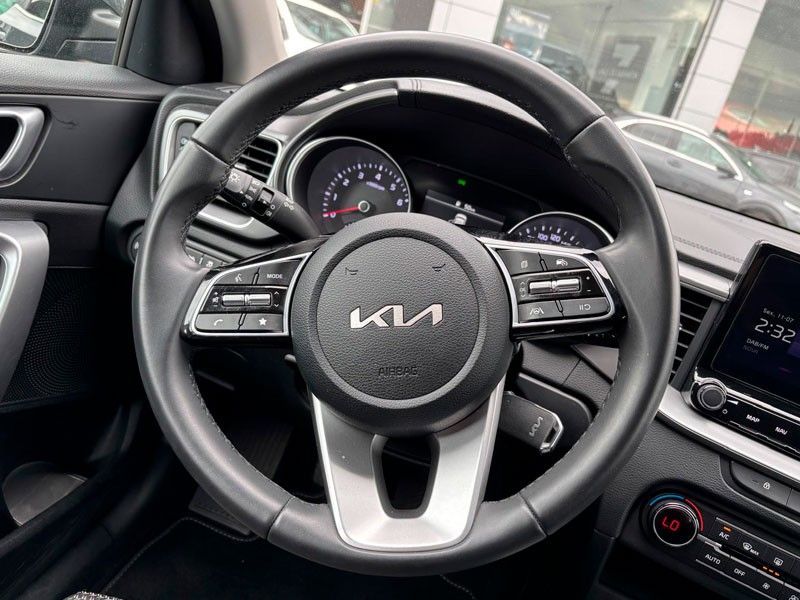 kia-xceed-2025-gasolina-998cc