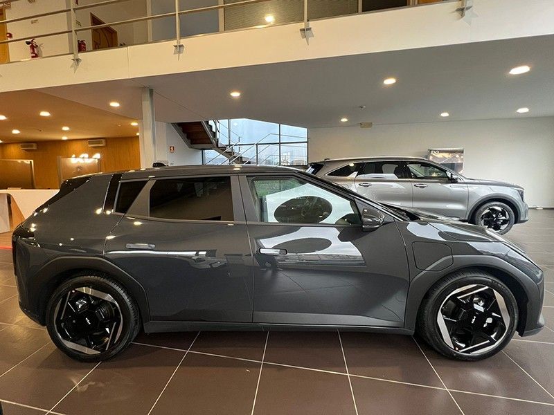 kia-ev4-2025-eletrico-500cc