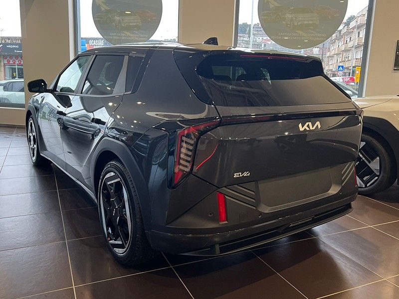 kia-ev4-2025-eletrico-500cc