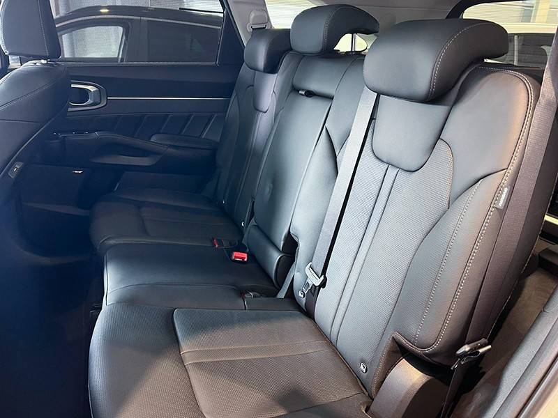 kia-sorento-2026-hibrido-a-gasolina-1598cc