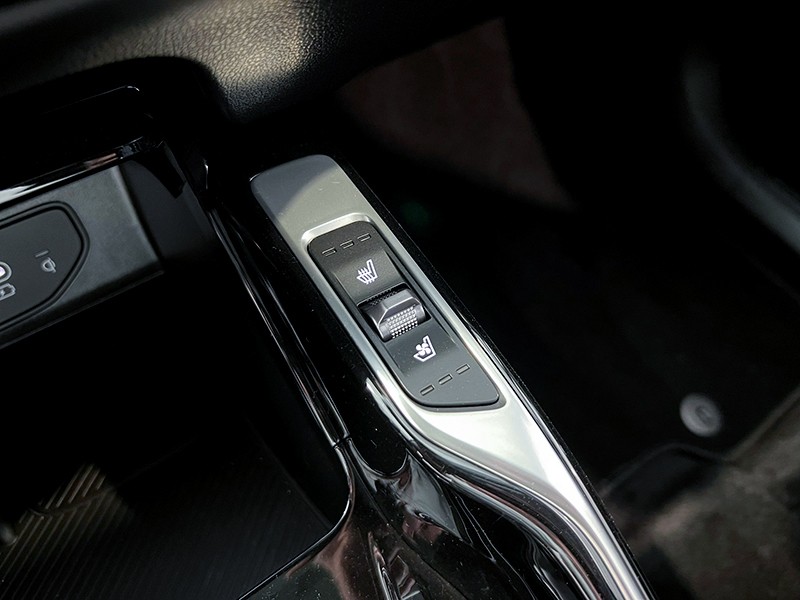 kia-sorento-2026-hibrido-a-gasolina-1598cc