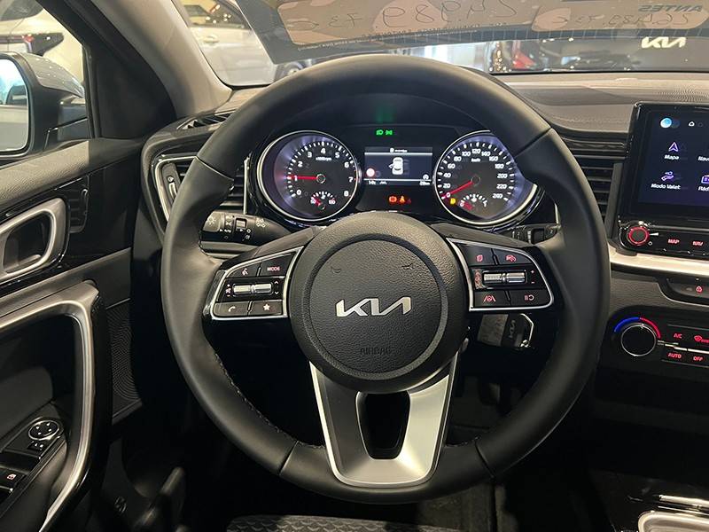 kia-xceed-2025-gasolina-998cc
