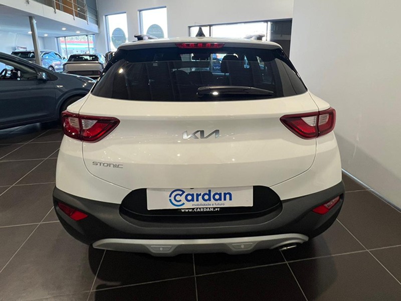 kia-stonic-2025-gasolina-998cc
