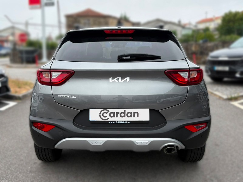 kia-stonic-2025-gasolina-1197cc