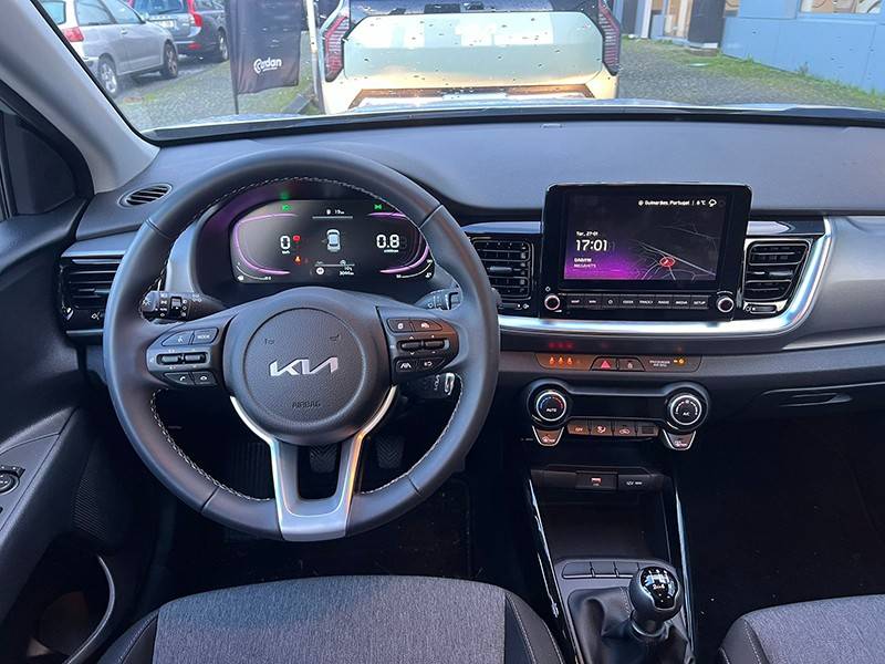 kia-stonic-2025-gasolina-1197cc