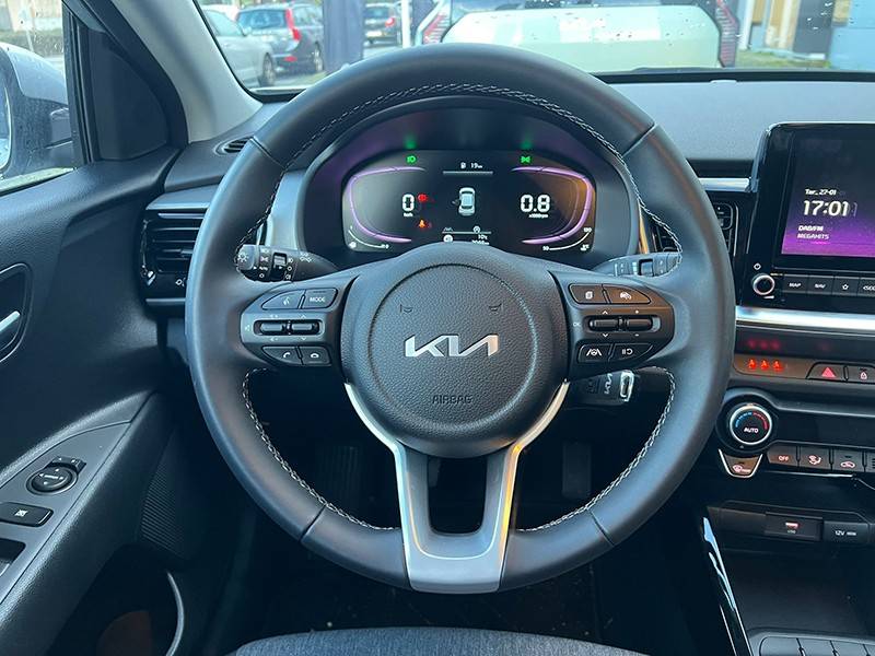kia-stonic-2025-gasolina-1197cc