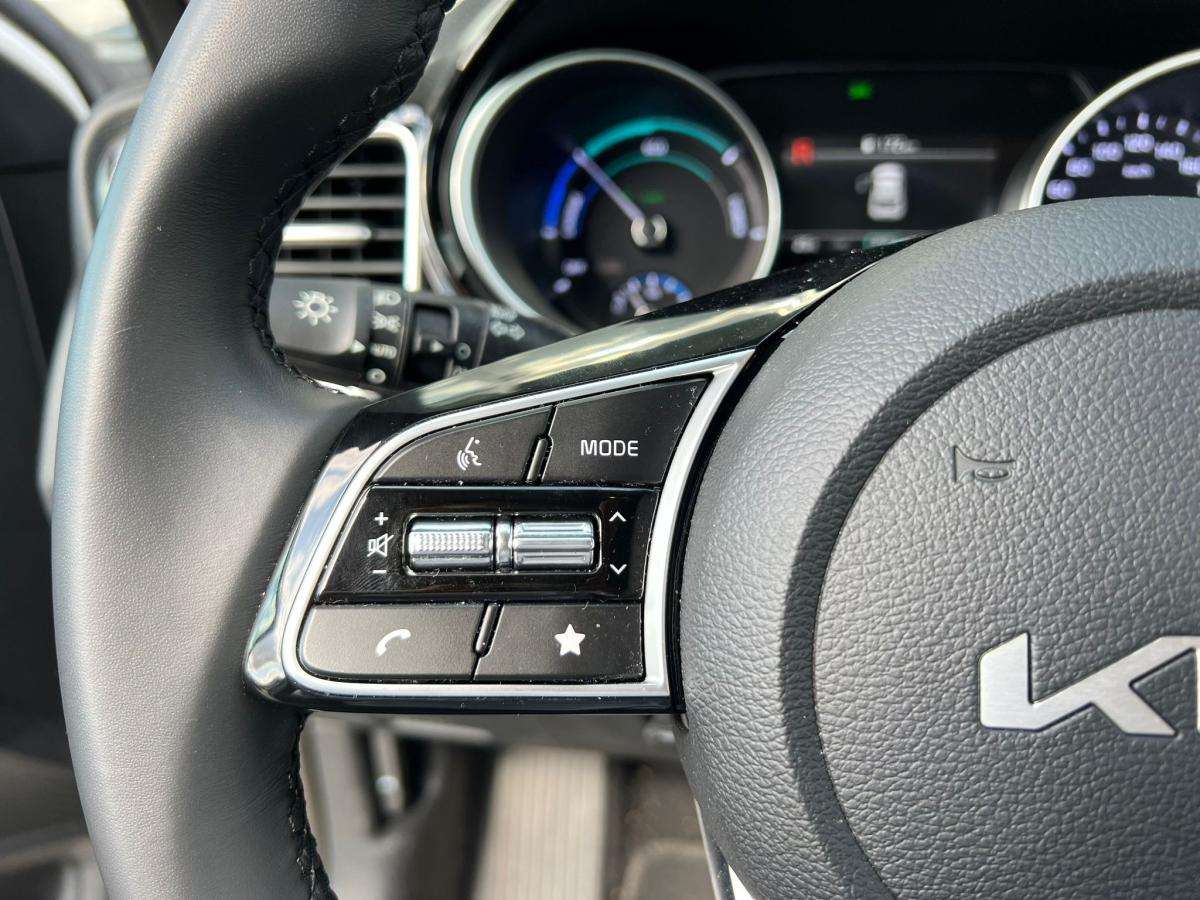 kia-xceed-2025-hibrido-a-gasolina-1580cc