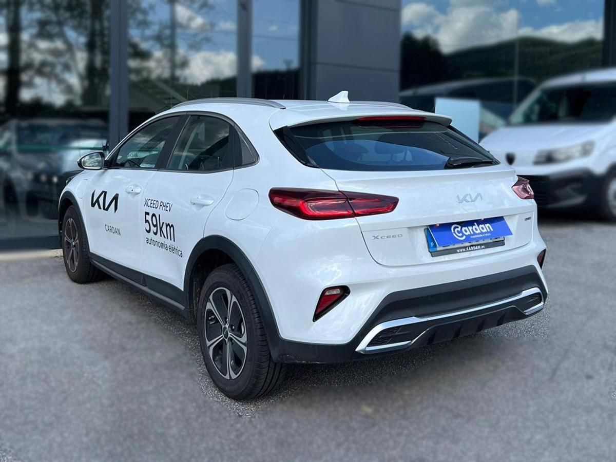 kia-xceed-2025-hibrido-a-gasolina-1580cc