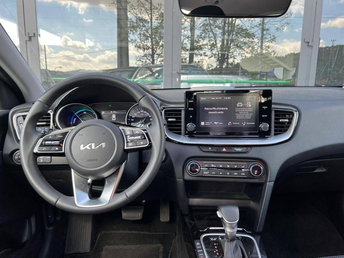 kia-xceed-2025-hibrido-a-gasolina-1580cc